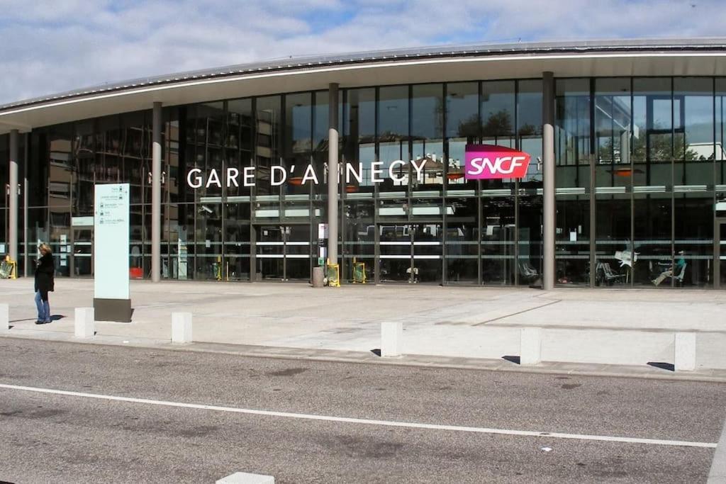 The Duplex Annecy Tgv; Vielle Ville Luaran gambar