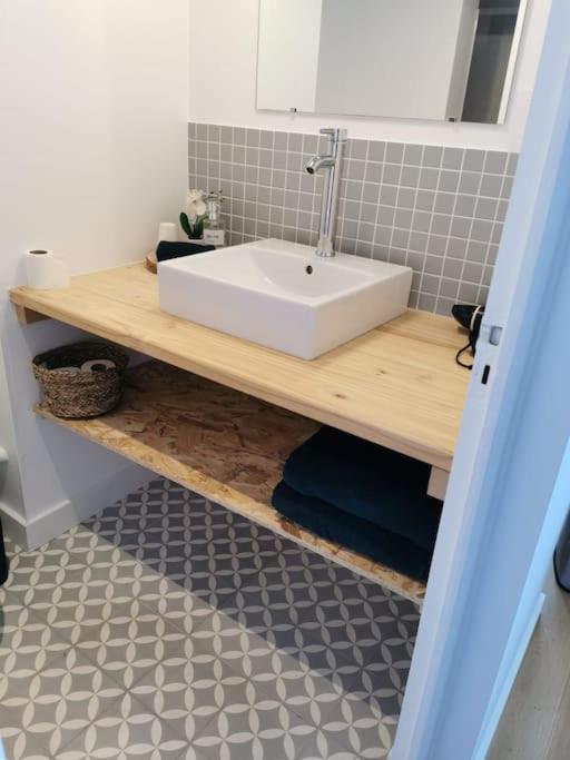The Duplex Annecy Tgv; Vielle Ville Luaran gambar
